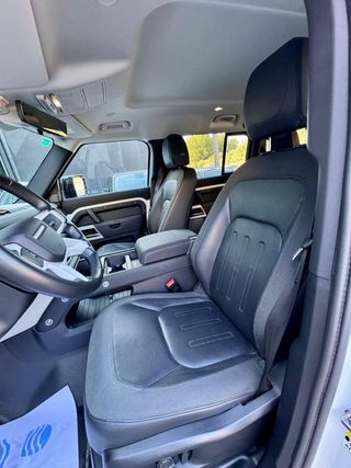 Land-Rover Defender SE 