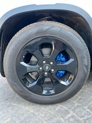 Land-Rover Defender SE 
