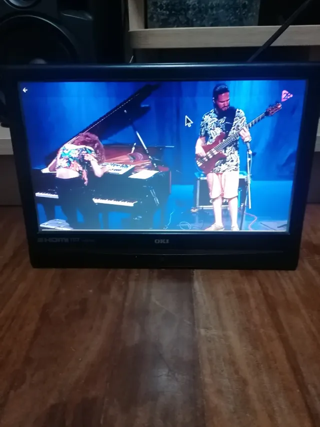 Televisiónes para piezas o. Para reparar