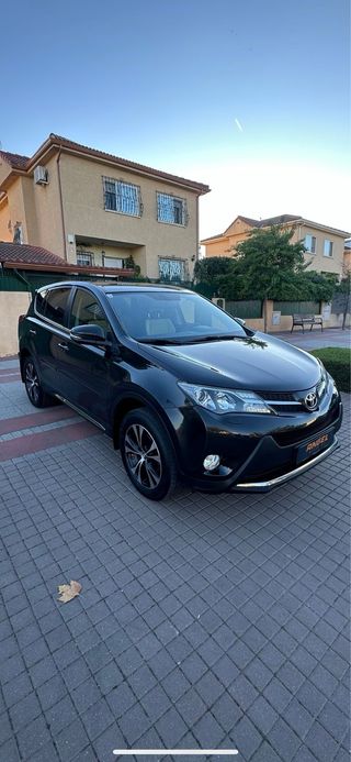 TOYOTA RAV4 2.2 D-4D Elegance 4X4