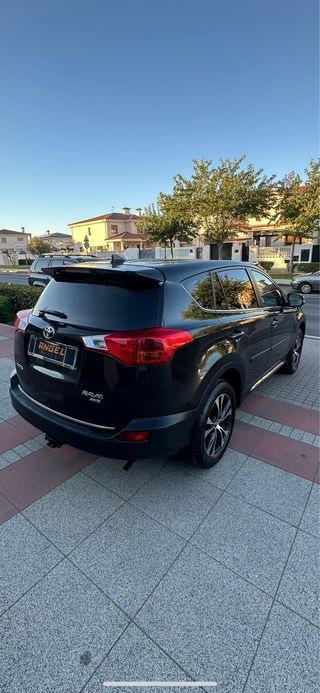 TOYOTA RAV4 2.2 D-4D Elegance 4X4