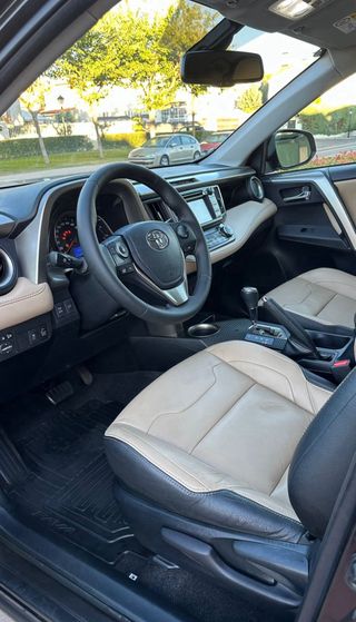 TOYOTA RAV4 2.2 D-4D Elegance 4X4