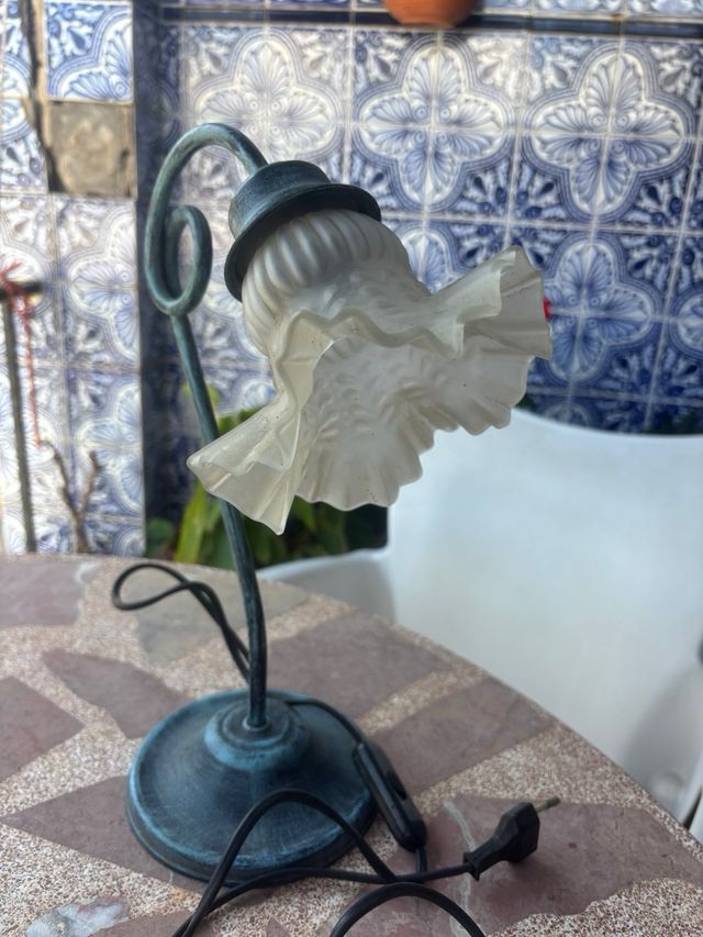 Lámpara de mesa metal y cristal