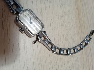 Orologio da donna sovietico Luch Vintage