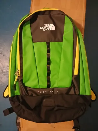 Mochila The North Face Verde y Amarillo