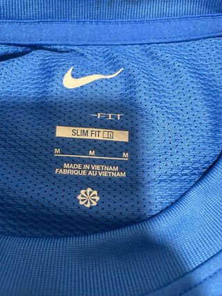 Camiseta deportiva Nike azul