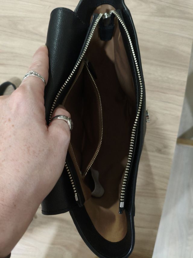 Bolso piel Adolfo Domínguez negro