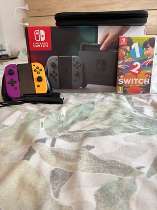 Nintendo Switch+funda+mando+juego