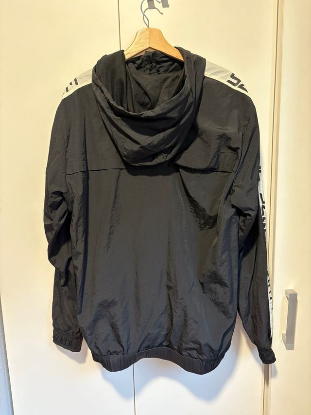 Cazadora chubasquero de hombre Negra y Blanca