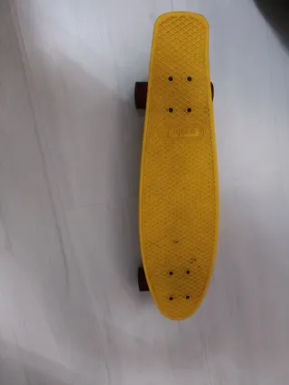 Monopatín Penny Amarillo