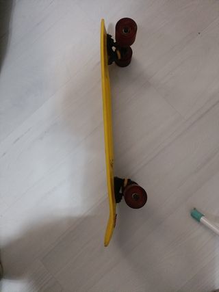 Monopatín Penny Amarillo