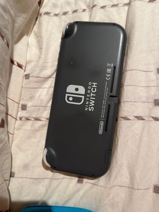 Nintendo Switch Lite grigia + custodia
