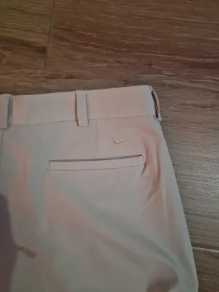 Bermudas beige Talla 36. Nike