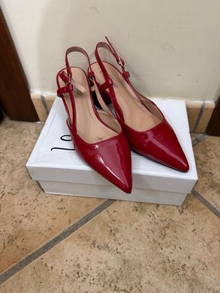 Scarpe rosse slingback punta