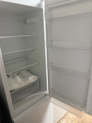 Nevera blanca nueva sin usar 
