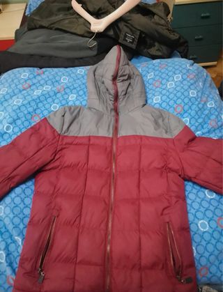 Piumino uomo grigio e rosso