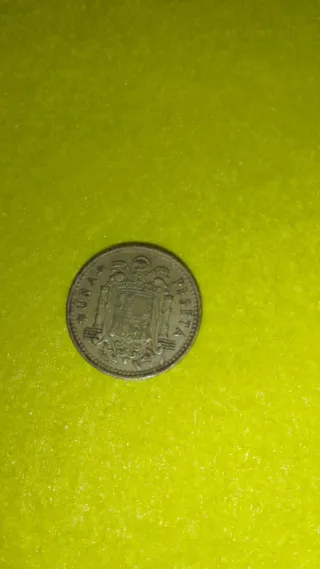 Peseta de Franco con defecto