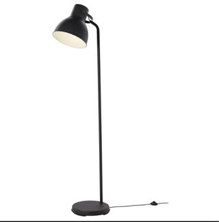 Lámpara de pie gris oscura
