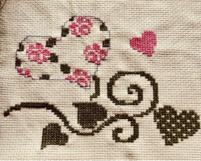 Bordados Punto de Cruz Corazones para enmarcar.