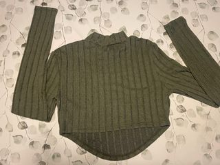 Lote 5 prendas: jerséis y sudaderas