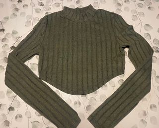 Lote 5 prendas: jerséis y sudaderas