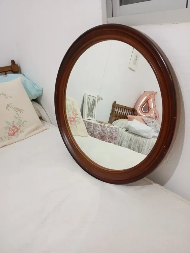 Espelho Redondo de Madeira e Vidro