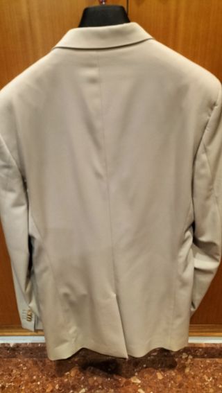 Traje de caballero beige talla 48