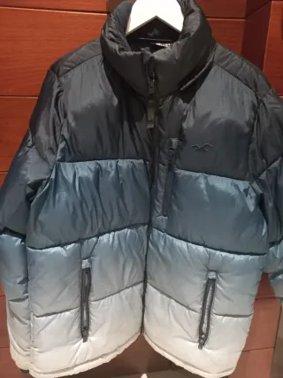 Plumífero Hollister azul y gris