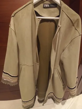 Blazer Zara verde caqui