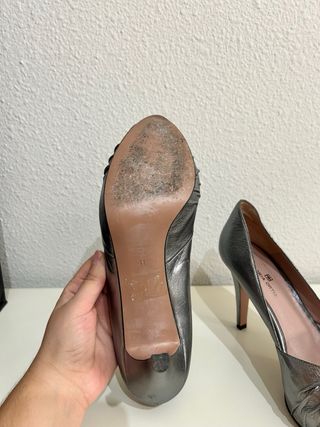 Zapatos tacón Gloria Ortiz plateados talla 41