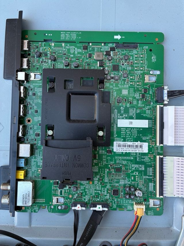 Despiece TV Samsung UE49MU6405U