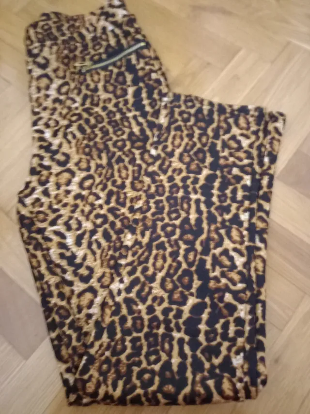 Pantalón estampado animal print