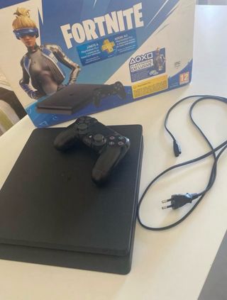 Consola PS4 Slim Fortnite Edition Negra