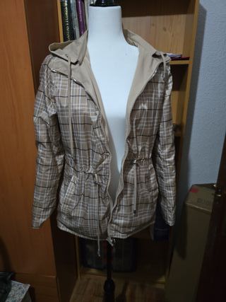 Chaqueta reversible beige y multicolor