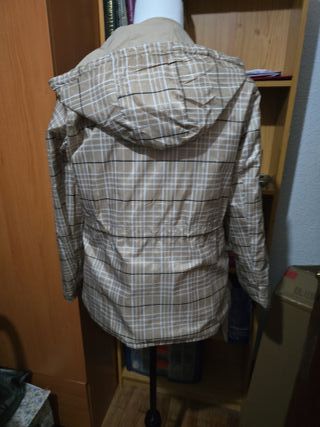 Chaqueta reversible beige y multicolor