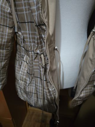 Chaqueta reversible beige y multicolor