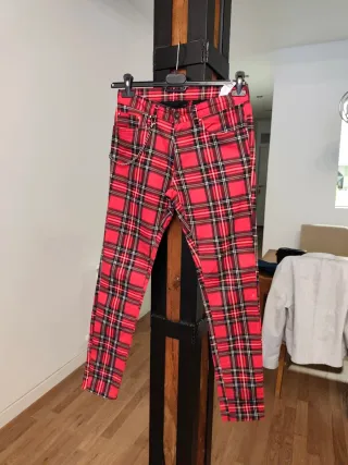 Pantalón Zara cuadros escoceses T38