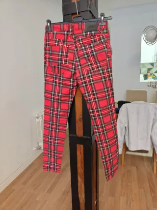 Pantalón Zara cuadros escoceses T38
