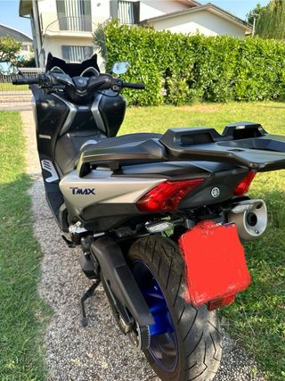 Yamaha T-Max