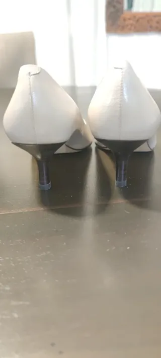 Tacones piel crudos El Corte Inglés