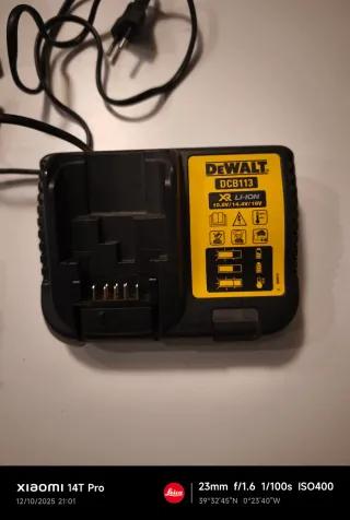 Cargador Batería DeWalt DCB113 XR Li-Ion