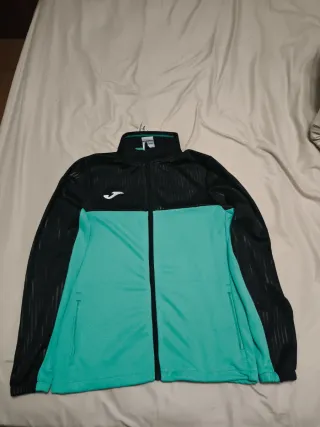 Chaqueta Joma Verde y Negra Hombre, sin usar.
