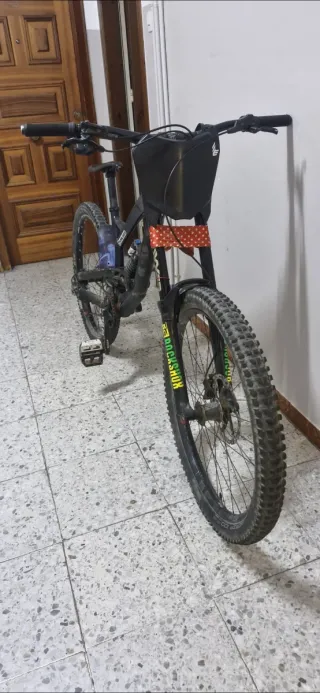YT Tues 2016 Bicicleta downhill