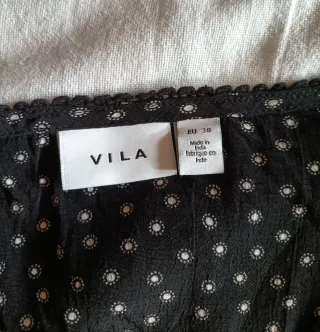 Blusa Vila negra topos blancos Talla M