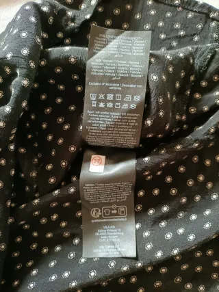 Blusa Vila negra topos blancos Talla M