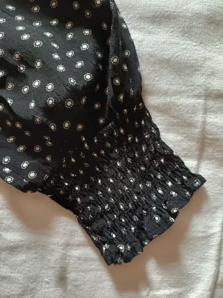 Blusa Vila negra topos blancos Talla M