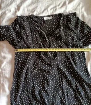 Blusa Vila negra topos blancos Talla M