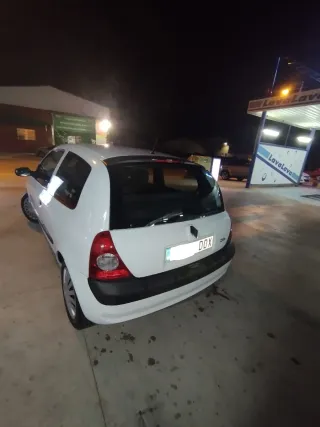 Renault Clio 2004