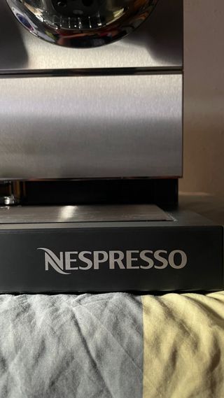 Cafetera profesional Nespresso “Momento”
