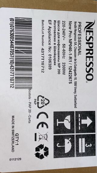 Cafetera profesional Nespresso “Momento”
